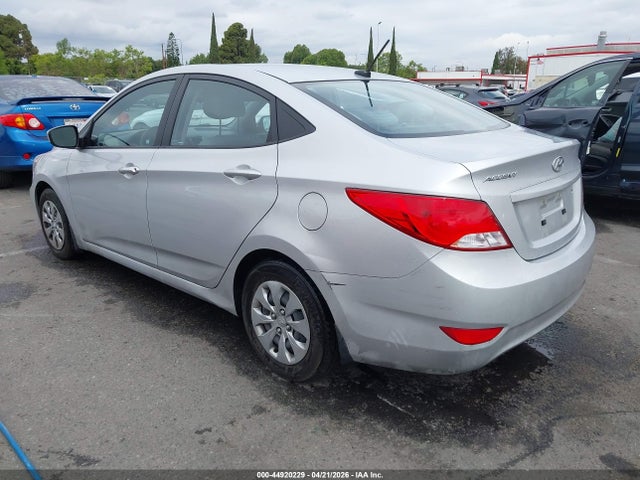 Hyundai ACCENT SE 2016 KMHCT4AEXGU133742 Image 3