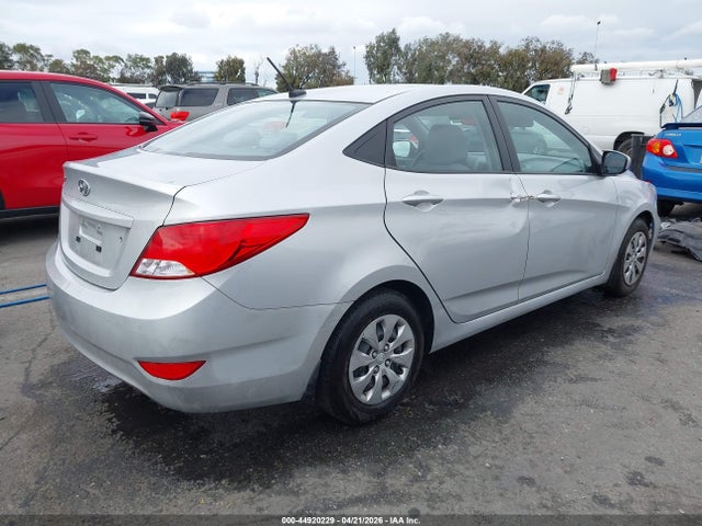 Hyundai ACCENT SE 2016 KMHCT4AEXGU133742 Image 4
