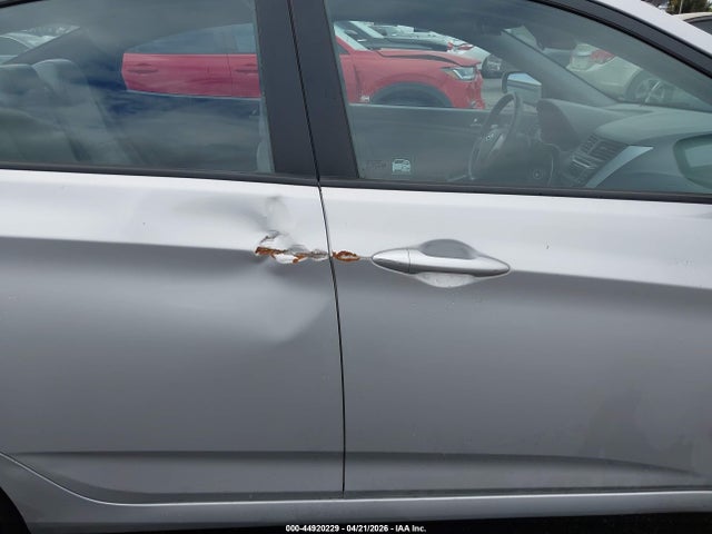 Hyundai ACCENT SE 2016 KMHCT4AEXGU133742 Image 6