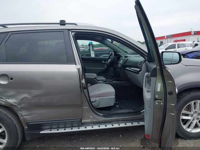 Продажа на аукционе авто 2014 Kia Sorento Lx, vin: 5XYKT3A68EG439291, номер лота: 44920251