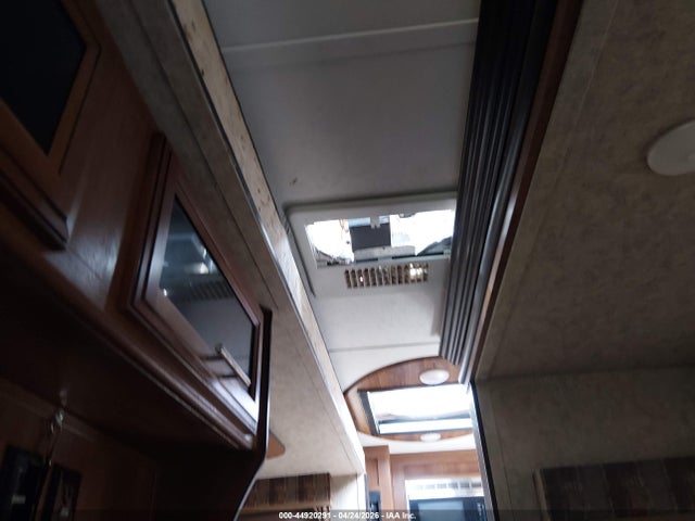 44920291 :رقم المزاد ، 5ZT2TRWBXJB513130 vin ، 2018 Forest River Tracer M-3130rkd مزاد بيع