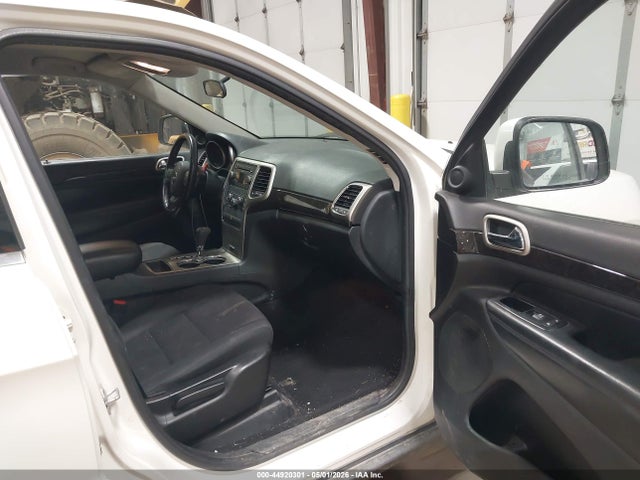 Продаж на аукціоні авто 2012 Jeep Grand Cherokee Laredo, vin: 1C4RJFAG3CC149198, номер лоту: 44920301
