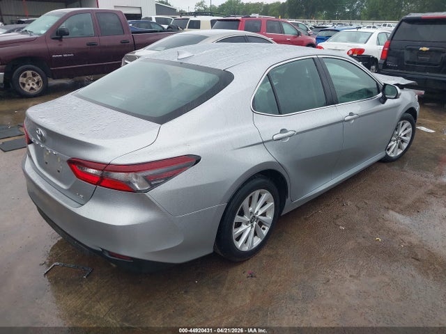 Продаж на аукціоні авто 2021 Toyota Camry Le, vin: 4T1C11AKXMU604181, номер лоту: 44920431