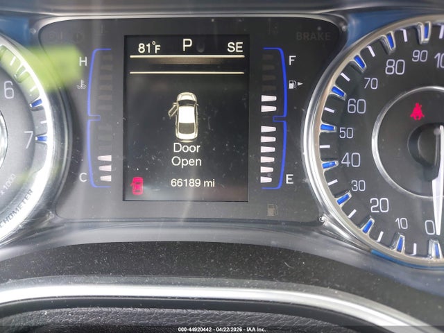 2016 Chrysler 200 Limited მანქანა იყიდება აუქციონზე, vin: 1C3CCCAB3GN152166, აუქციონის ნომერი: 44920442