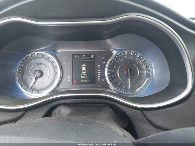 2016 Chrysler 200 Limited მანქანა იყიდება აუქციონზე, vin: 1C3CCCAB3GN152166, აუქციონის ნომერი: 44920442