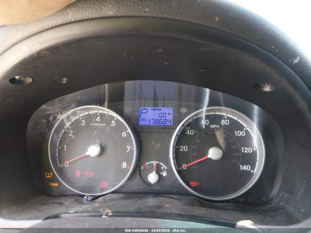 2010 Hyundai Accent Gls მანქანა იყიდება აუქციონზე, vin: KMHCN4AC5AU472375, აუქციონის ნომერი: 44920456