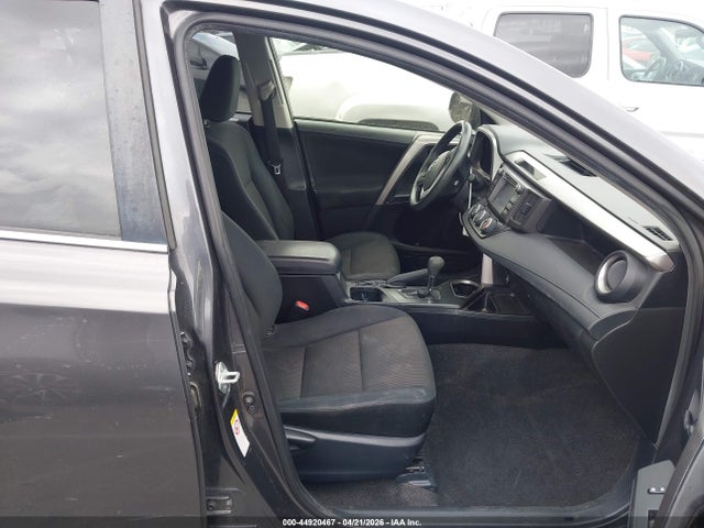 Toyota RAV4 LE 2017 JTMBFREV2HJ152173 Image 5