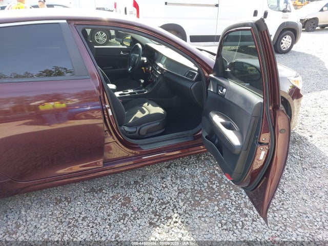5XXGT4L37JG263380 KIA Optima Lx