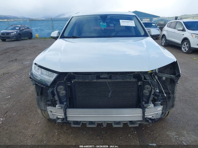 Audi Q7 2.0t Premium 2018 WA1LHAF72JD006807 Image 13