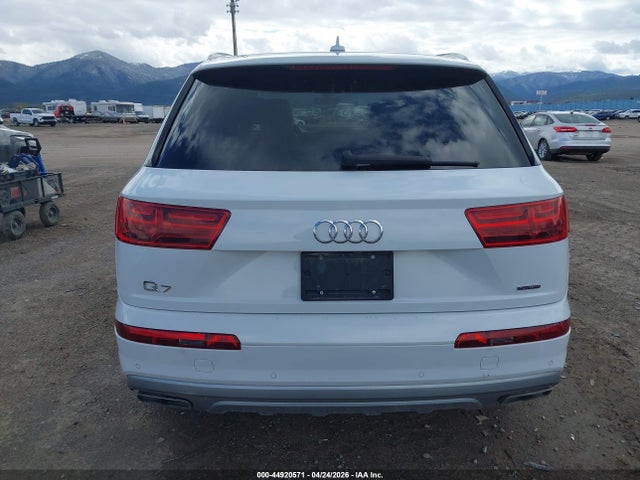 Audi Q7 2.0t Premium 2018 WA1LHAF72JD006807 Image 17