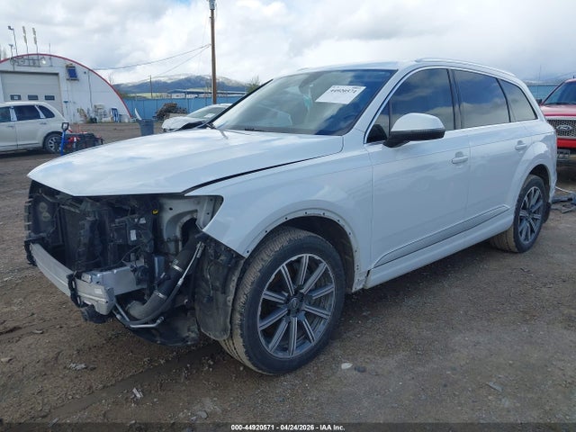 Audi Q7 2.0t Premium 2018 WA1LHAF72JD006807 Image 2