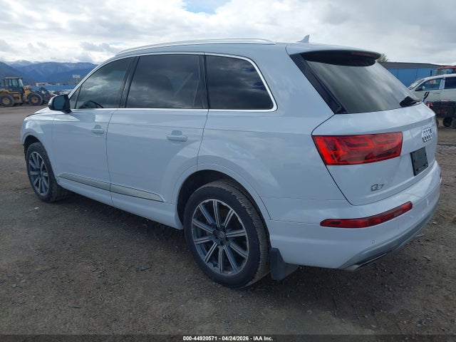 Audi Q7 2.0t Premium 2018 WA1LHAF72JD006807 Image 3