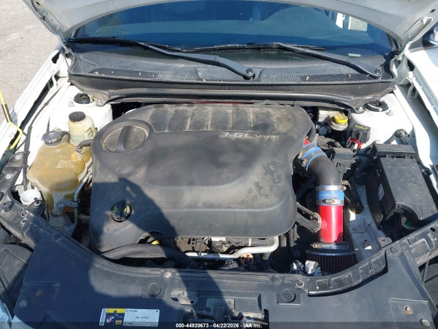 2013 Chrysler 200 Limited მანქანა იყიდება აუქციონზე, vin: 1C3CCBCG4DN744044, აუქციონის ნომერი: 44920673