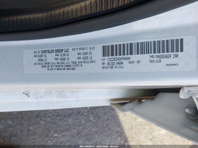 2013 Chrysler 200 Limited მანქანა იყიდება აუქციონზე, vin: 1C3CCBCG4DN744044, აუქციონის ნომერი: 44920673