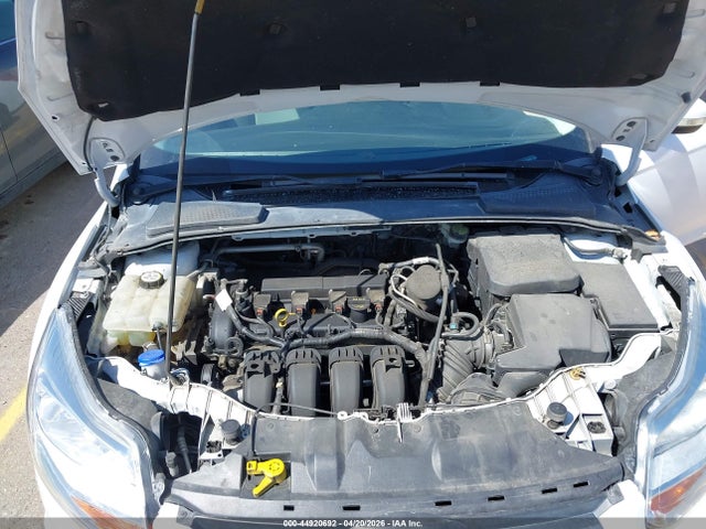 Ford FOCUS SE 2014 1FADP3F22EL431636 Image 10