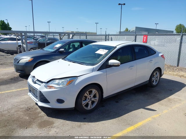 Ford FOCUS SE 2014 1FADP3F22EL431636 Image 2