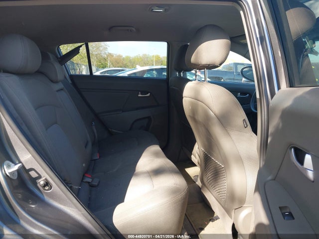 Продажа на аукционе авто 2016 Kia Sportage Lx, vin: KNDPBCAC0G7854409, номер лота: 44920701