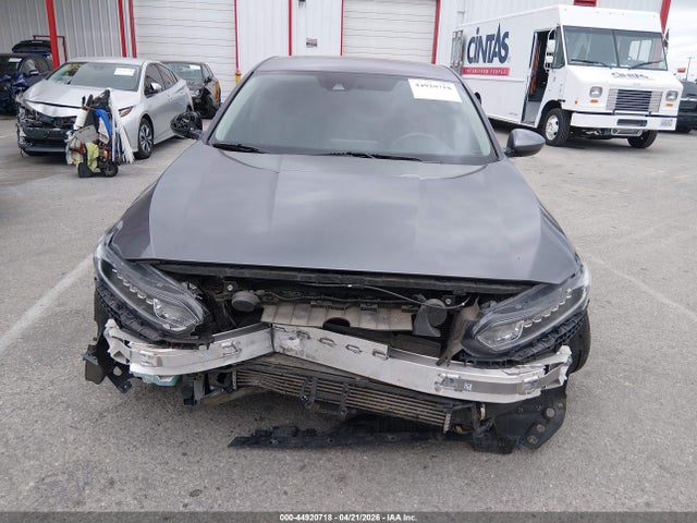 1HGCV1F10LA056279 Honda ACCORD LX