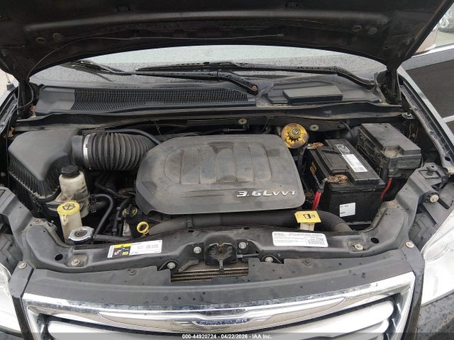 Продаж на аукціоні авто 2015 Chrysler Town & Country Touring-l, vin: 2C4RC1CG4FR729727, номер лоту: 44920724
