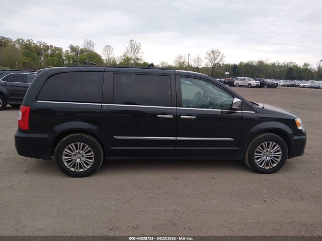 Продаж на аукціоні авто 2015 Chrysler Town & Country Touring-l, vin: 2C4RC1CG4FR729727, номер лоту: 44920724