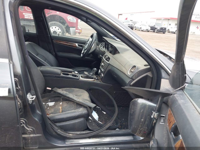 Продаж на аукціоні авто 2013 Mercedes-benz C 250 Sport, vin: WDDGF4HB6DR244818, номер лоту: 44920731