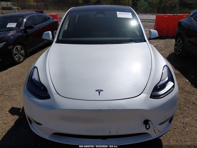 Продаж на аукціоні авто 2024 Tesla Model Y Long Range Dual Motor All-wheel Drive, vin: 7SAYGDEEXRA311914, номер лоту: 44920762