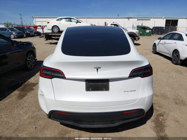 Продаж на аукціоні авто 2024 Tesla Model Y Long Range Dual Motor All-wheel Drive, vin: 7SAYGDEEXRA311914, номер лоту: 44920762