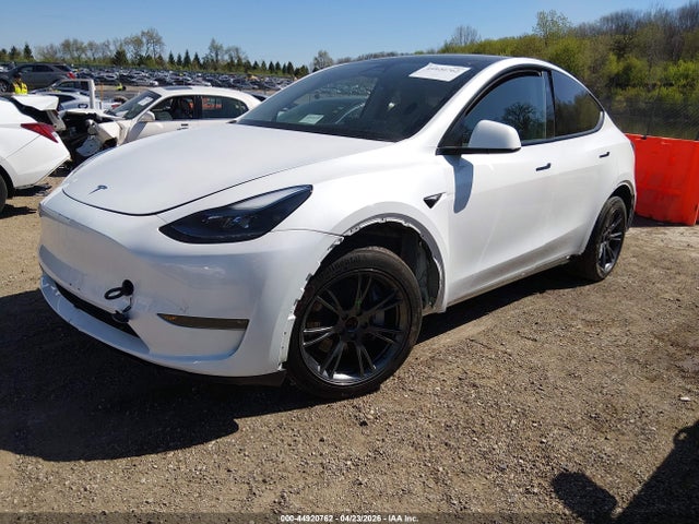 Продаж на аукціоні авто 2024 Tesla Model Y Long Range Dual Motor All-wheel Drive, vin: 7SAYGDEEXRA311914, номер лоту: 44920762