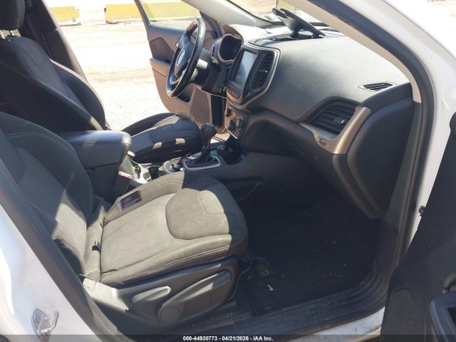 44920773 :رقم المزاد ، 1C4PJMCB9GW345664 vin ، 2016 Jeep Cherokee Latitude مزاد بيع