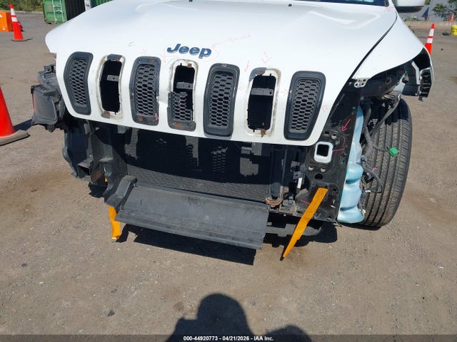 44920773 :رقم المزاد ، 1C4PJMCB9GW345664 vin ، 2016 Jeep Cherokee Latitude مزاد بيع