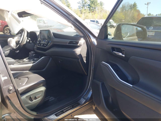 Toyota Highlander Hybrid Xle 2021 5TDHBRCH0MS067204 Image 5