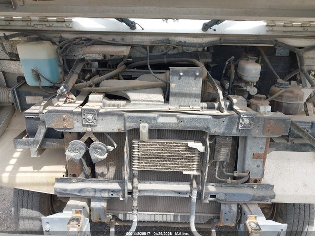 44920817 :رقم المزاد ، 1FC3E4KL5FDA06617 vin ، 2015 Ford E-450 Stripped مزاد بيع