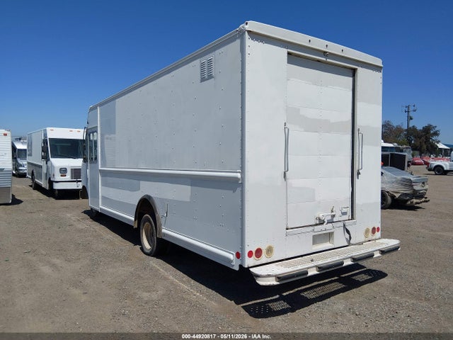 44920817 :رقم المزاد ، 1FC3E4KL5FDA06617 vin ، 2015 Ford E-450 Stripped مزاد بيع