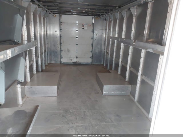 44920817 :رقم المزاد ، 1FC3E4KL5FDA06617 vin ، 2015 Ford E-450 Stripped مزاد بيع
