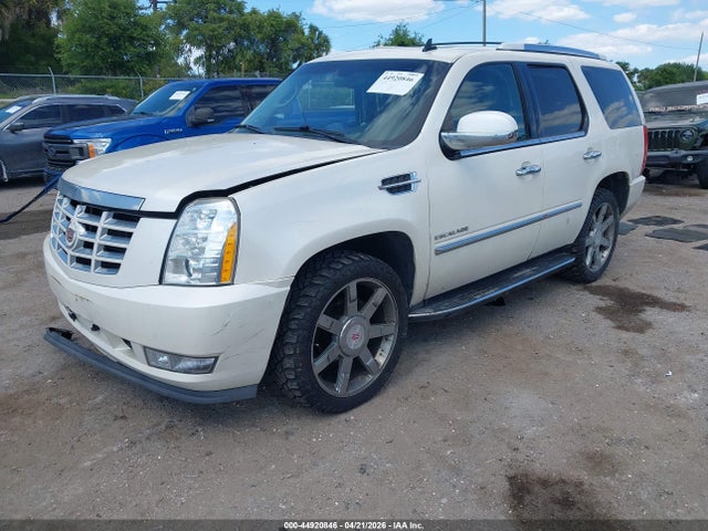 44920846 :رقم المزاد ، 1GYS4BEF2ER160478 vin ، 2014 Cadillac Escalade Luxury مزاد بيع
