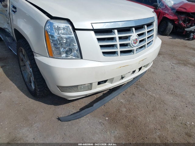 44920846 :رقم المزاد ، 1GYS4BEF2ER160478 vin ، 2014 Cadillac Escalade Luxury مزاد بيع