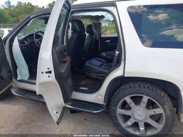 44920846 :رقم المزاد ، 1GYS4BEF2ER160478 vin ، 2014 Cadillac Escalade Luxury مزاد بيع