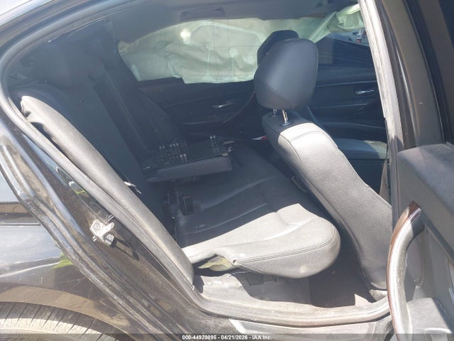 Продажа на аукционе авто 2015 Bmw 320i, vin: WBA3B1G50FNT64071, номер лота: 44920895