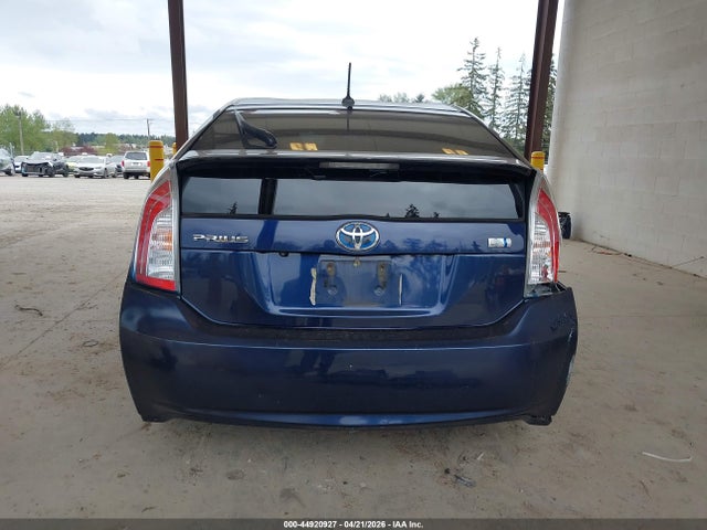 Toyota Prius Three 2014 JTDKN3DU5E0389198 Image 16