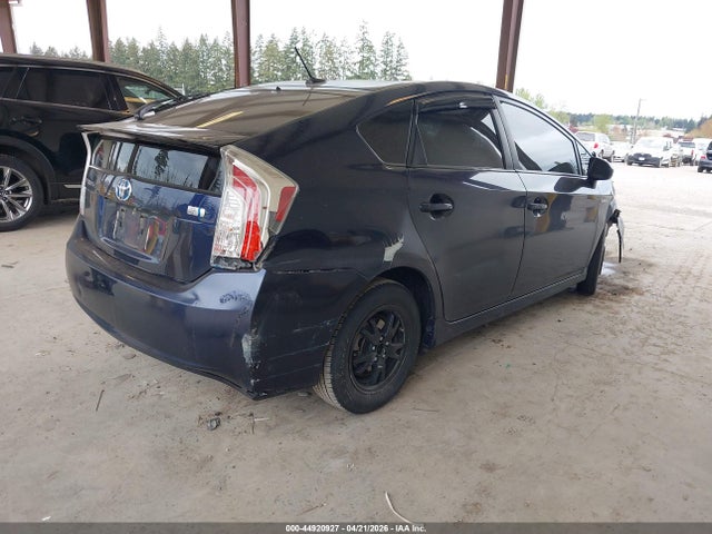 Toyota Prius Three 2014 JTDKN3DU5E0389198 Image 4