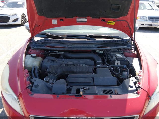 44920928 :رقم المزاد ، YV1672MK3B2233692 vin ، 2011 Volvo C30 T5 مزاد بيع