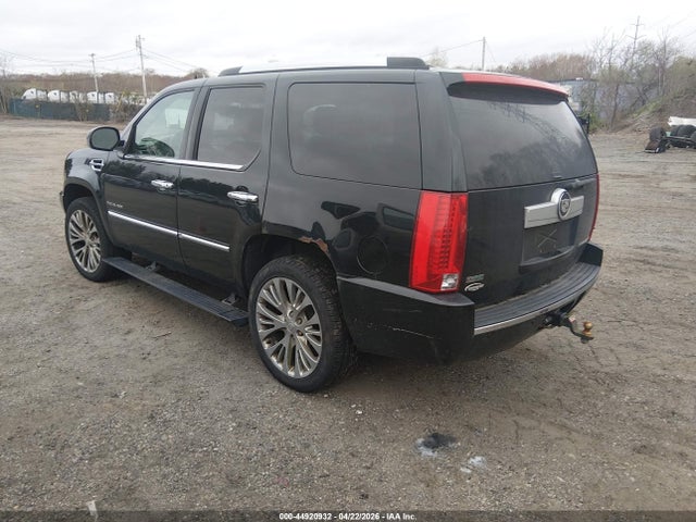 2010 Cadillac Escalade Premium მანქანა იყიდება აუქციონზე, vin: 1GYUKCEF5AR157881, აუქციონის ნომერი: 44920932