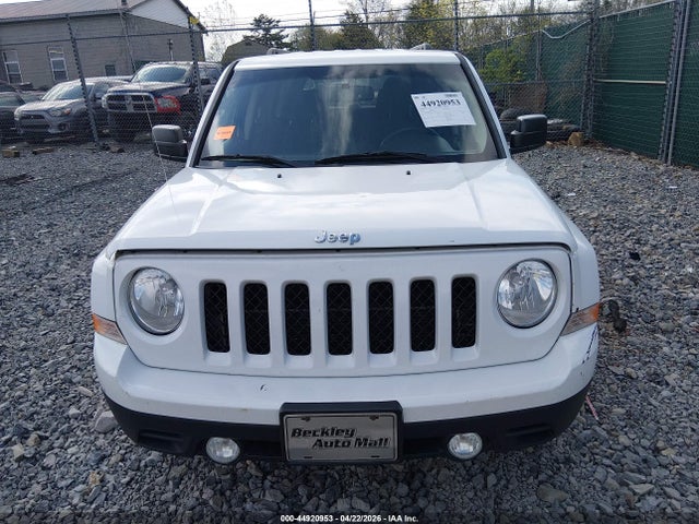 44920953 :رقم المزاد ، 1C4NJRFB4GD599004 vin ، 2016 Jeep Patriot Latitude مزاد بيع