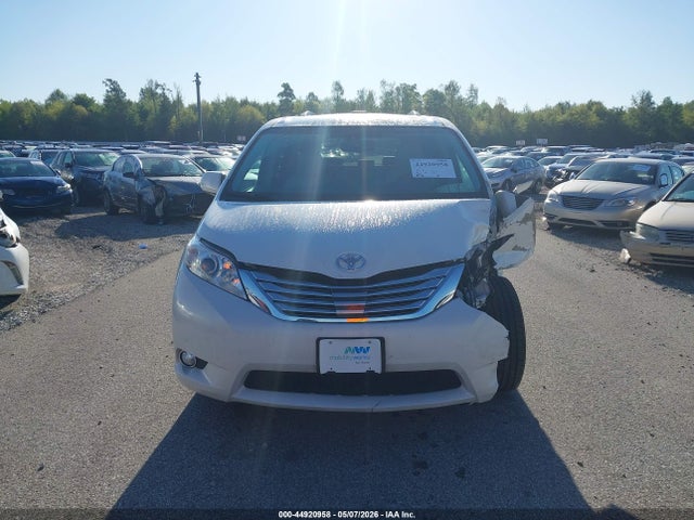 2011 Toyota Sienna Limited V6 მანქანა იყიდება აუქციონზე, vin: 5TDYK3DC0BS020770, აუქციონის ნომერი: 44920958