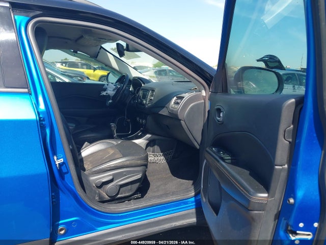 44920959 :رقم المزاد ، 3C4NJCBB4JT462150 vin ، 2018 Jeep Compass Latitude Fwd مزاد بيع