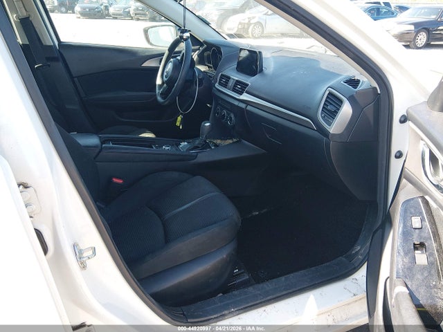 2018 Mazda Mazda3 Sport მანქანა იყიდება აუქციონზე, vin: 3MZBN1U72JM231176, აუქციონის ნომერი: 44920997