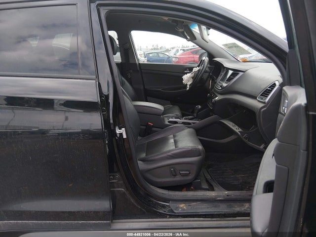 Продаж на аукціоні авто 2017 Hyundai Tucson Se Plus, vin: KM8J33A46HU428038, номер лоту: 44921006