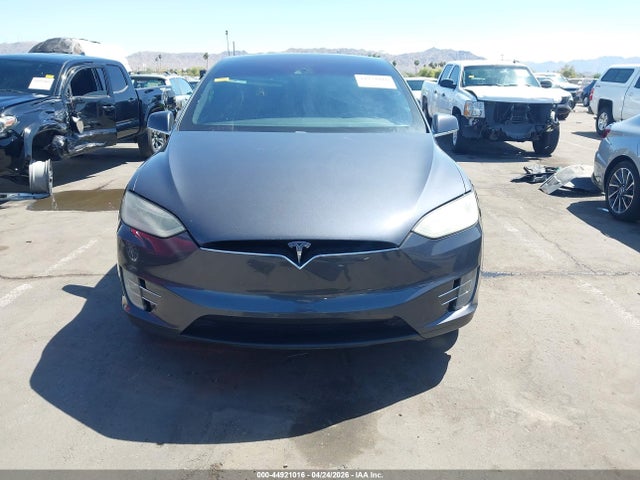 Tesla Model X 60d/70d/75d/90d 2016 5YJXCAE26GF001929 Image 13