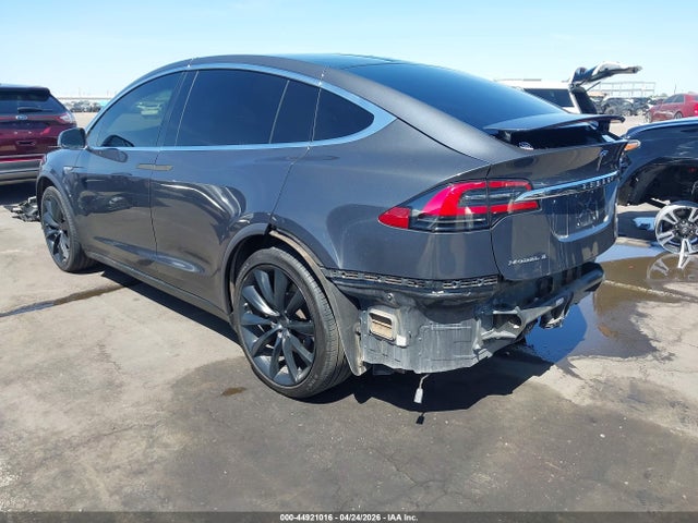 Tesla Model X 60d/70d/75d/90d 2016 5YJXCAE26GF001929 Image 3