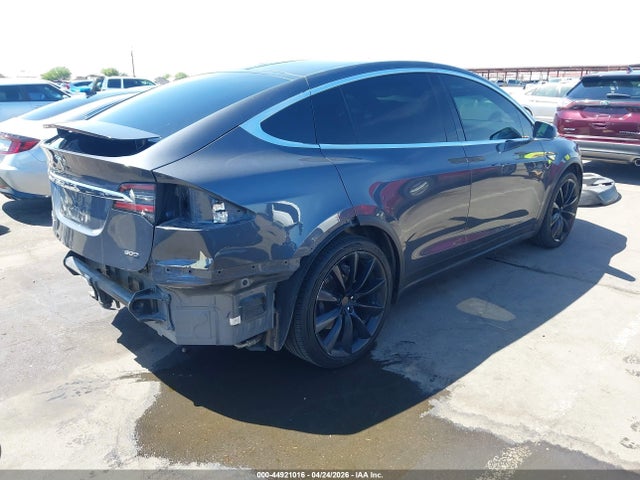 Tesla Model X 60d/70d/75d/90d 2016 5YJXCAE26GF001929 Image 4